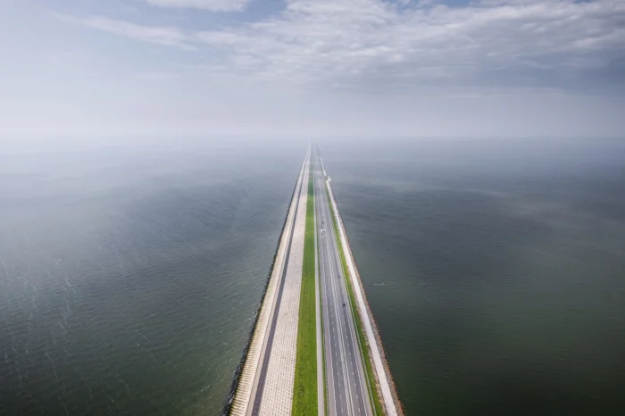 afsluitdijk drone 3 (1)